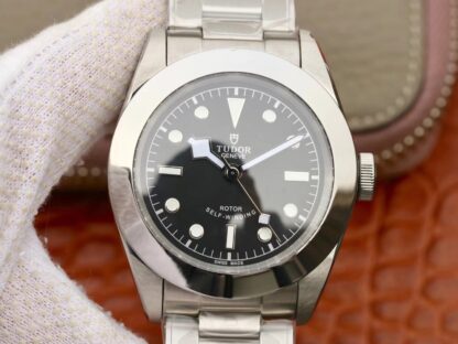 AAA Replica Tudor Heritage Black Bay M79540-0006 TW Factory 904L Stainless Steel Mens Watch